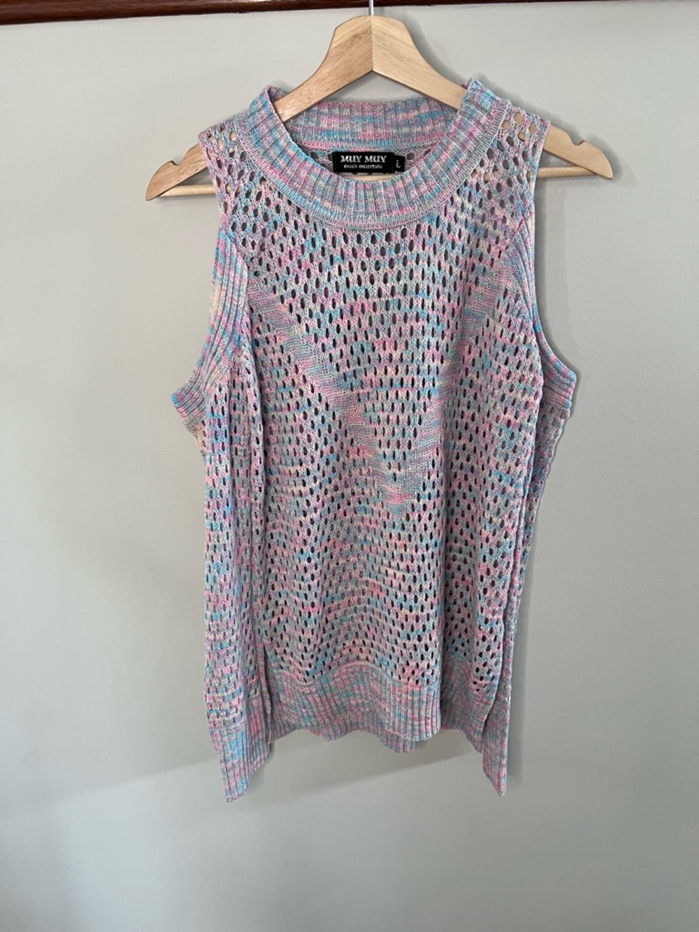 Muy Muy Fancy Collection Pastel Open Knit Cold Shoulder Sweater Mock‎ Neck Large
